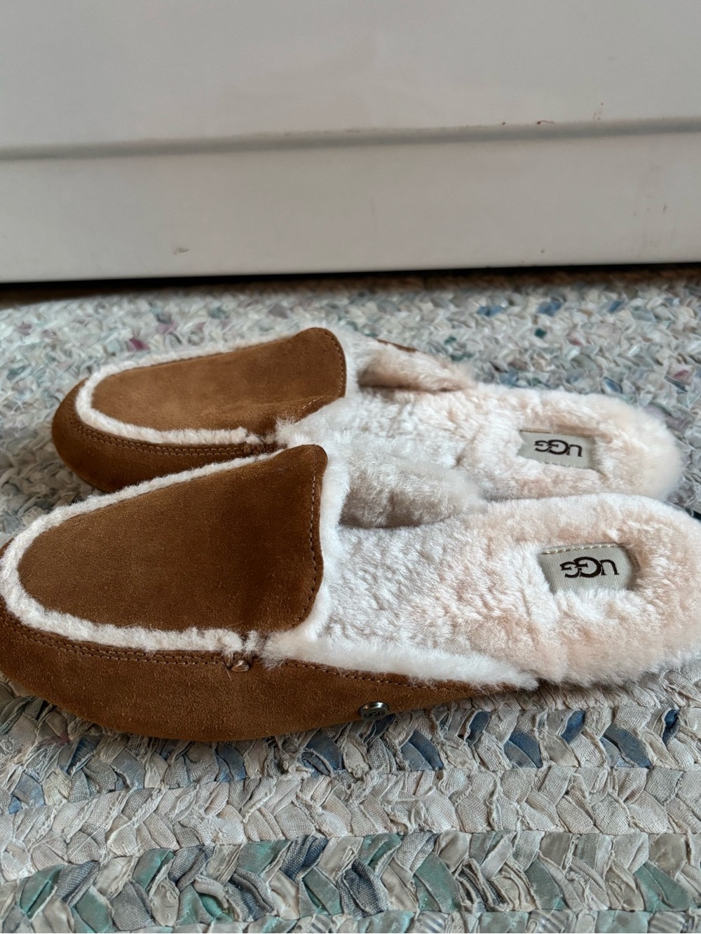 UGG Lane Slide Slippers Women’s 7 Chestnut